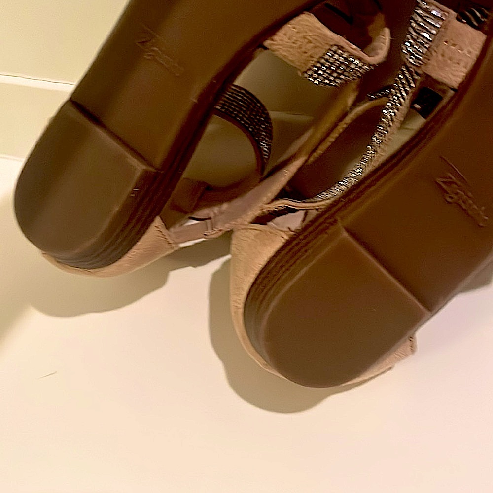 Amazing Condition/ Gladiator Rhinestone Strappy Sandles, Zigisoho size8.5 - Picture 5 of 10